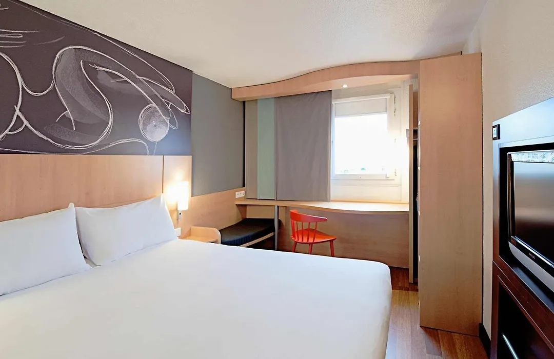 Ibis Hamburg Alsterring-1