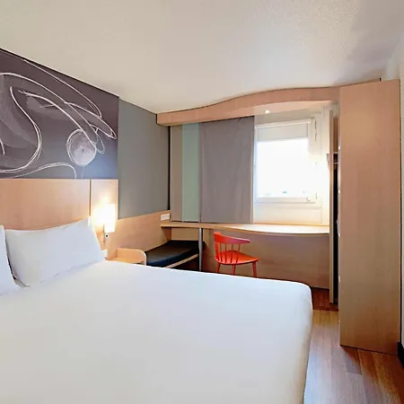 Ibis Hamburg Alsterring-3