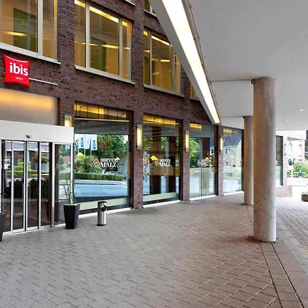 Ibis Hamburg Alsterring-2
